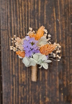 Boutonnière en fleurs sechées / stabilisées